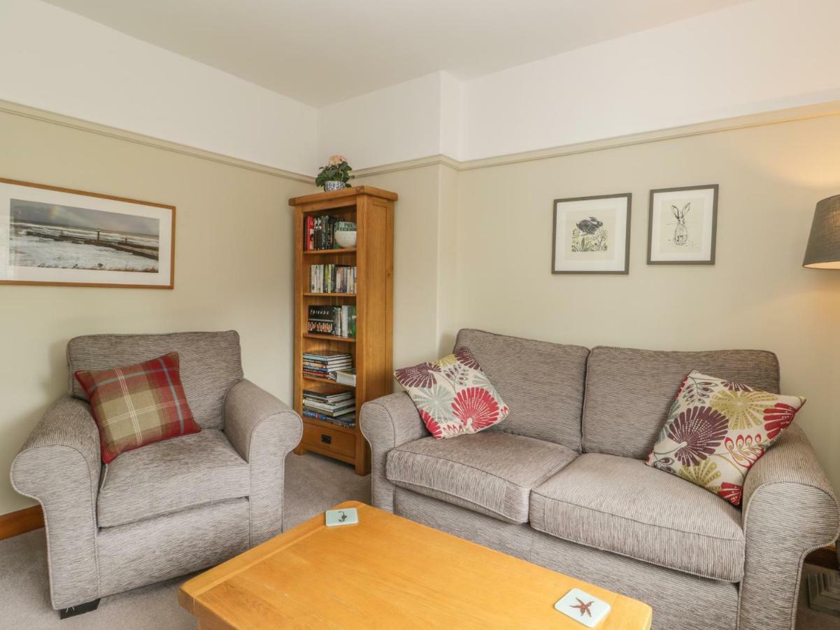 Stakesby House 3 *